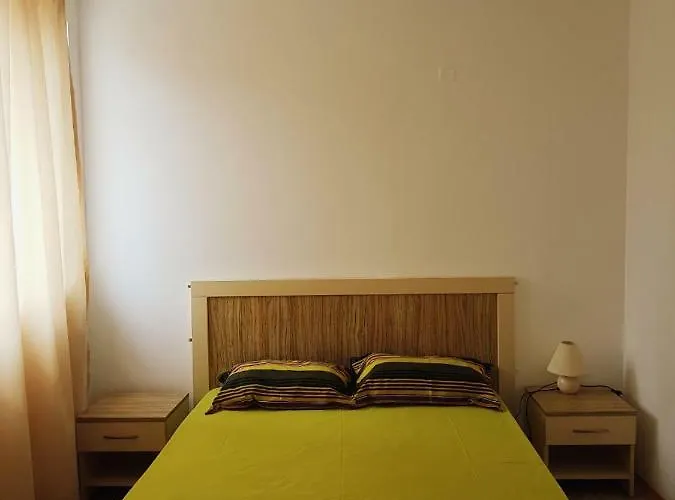 Guest Salena Aparthotel 3*