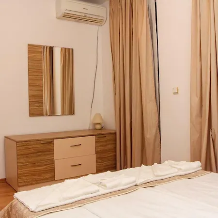 Guest Salena Aparthotel 3*