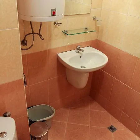 Guest Salena Aparthotel 2*
