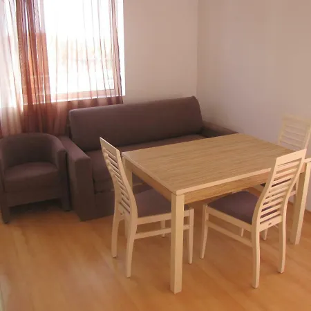 Guest Salena Aparthotel 2*