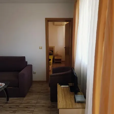 Guest Salena Солнечный берег