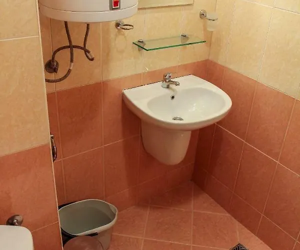 Guest Salena Aparthotel 3*