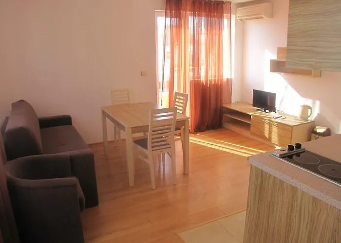 Guest Salena Lägenhetshotell Slăntjev Brjag