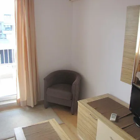 Guest Salena Aparthotel