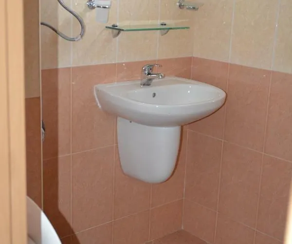 Guest Salena 3* סאני ביץ'