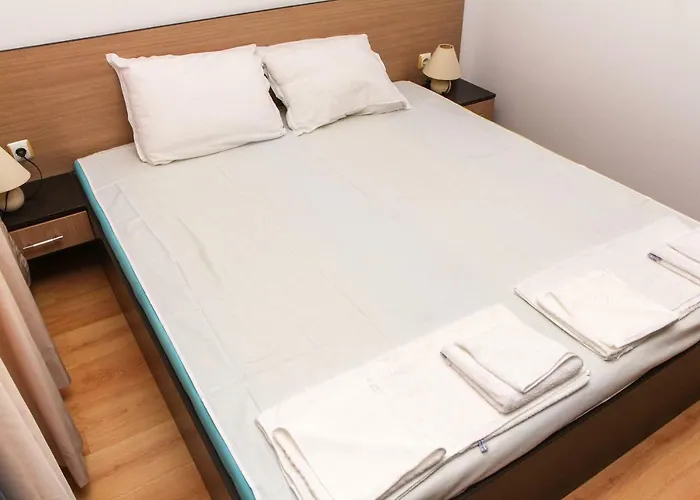 Guest Salena מלון דירות