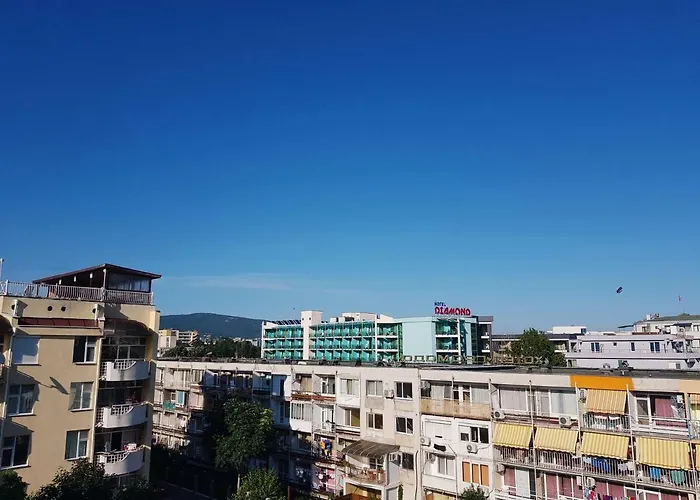 Guest Salena 3* סאני ביץ'